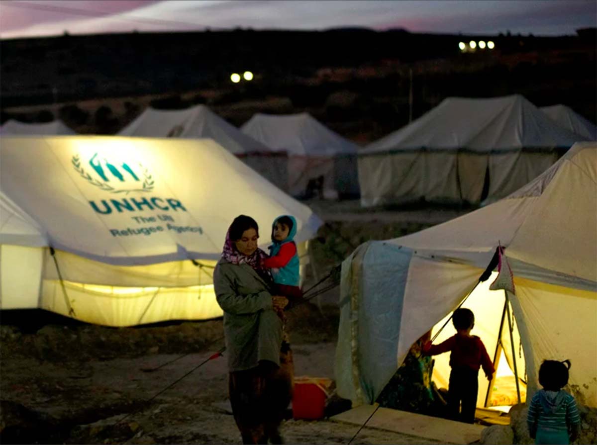 UNHCR - Refugee tents at night